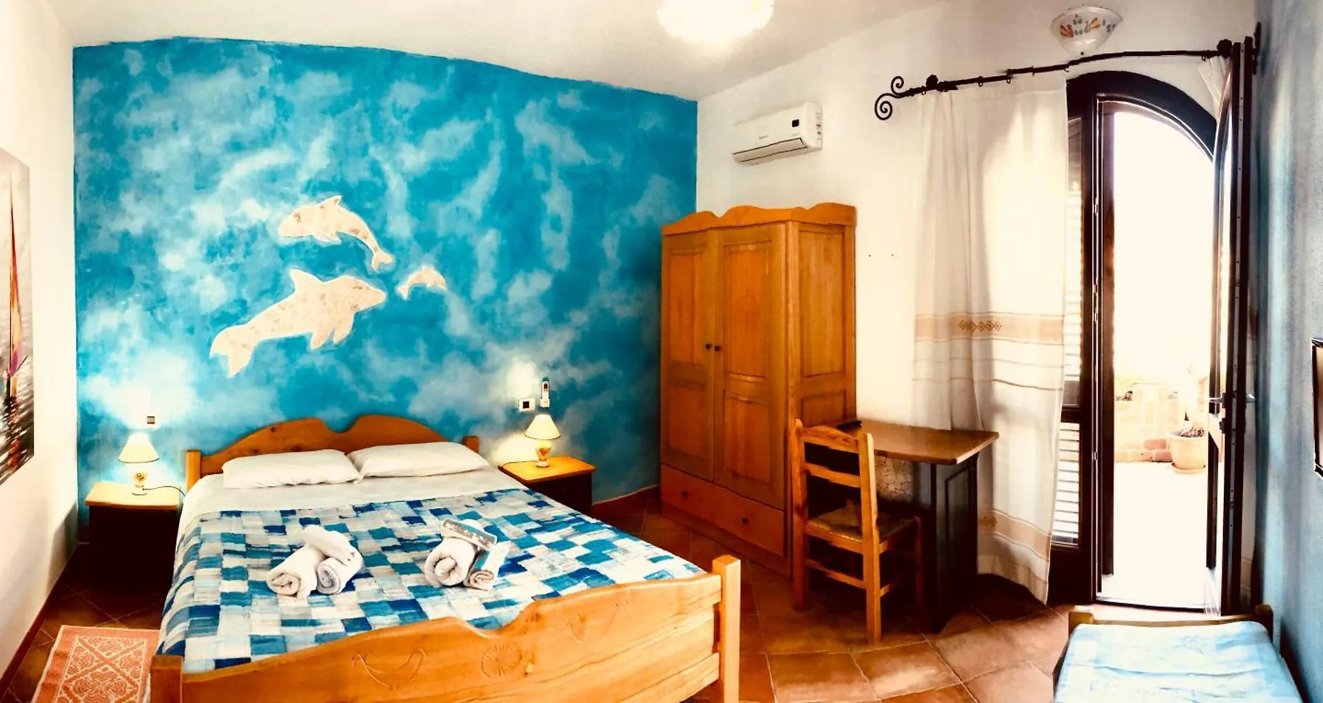 Arena Bianca Bed and Breakfast La Caletta 0*,  Italia